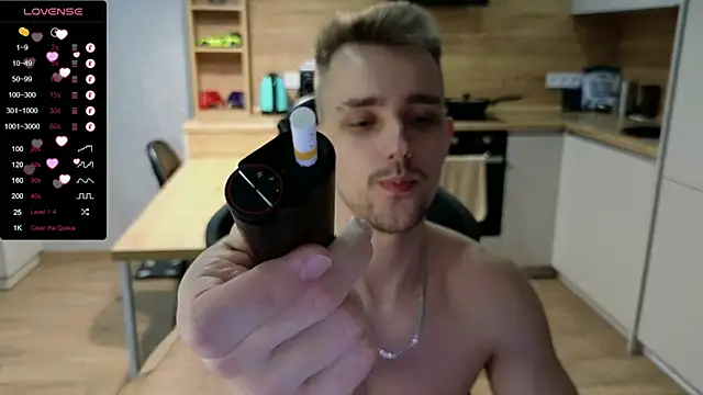 Snapshot of Larstar01 chatting on February 2025 11:45:01 PM Larstar01 online show from February 2025 11:45:01 PM