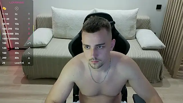 Snapshot of Larstar01 chatting on September 2025 09:27:02 PM Larstar01 online show from September 2025 09:27:02 PM