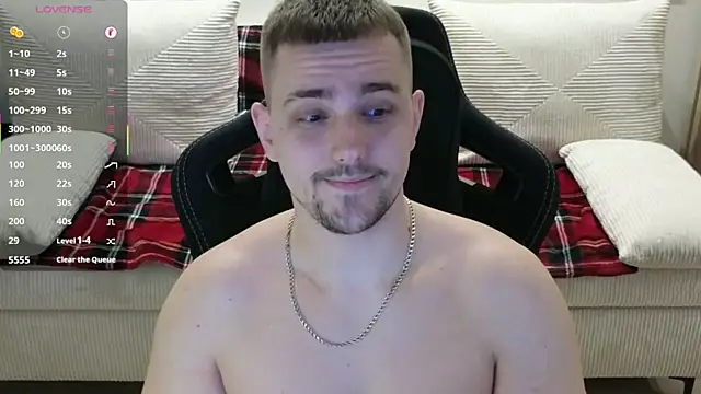 Larstar01 online show from February 2026 11:31:02 PM