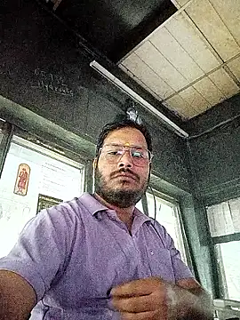 DeepakXxxR86 online show from December 2025 08:58:01 PM