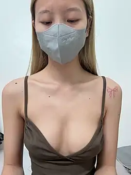 Lucy-Gold online show from March 2026 11:05:02 AM