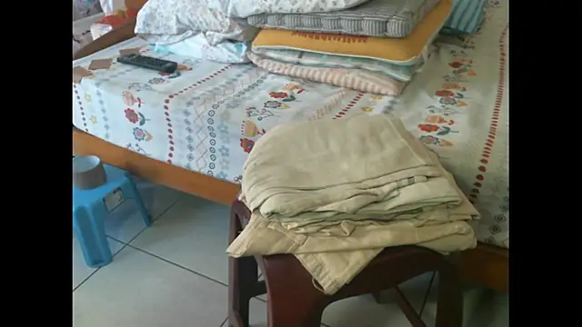 Snapshot of triangle0623 chatting on August 2026 09:04:01 AM triangle0623 online show from August 2026 09:04:01 AM