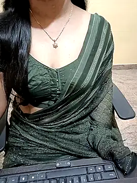 Snapshot of Nithya_05 chatting on October 2025 05:00:02 AM Nithya 05 online show from October 2025 05:00:02 AM