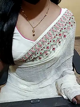 Snapshot of Nithya_05 chatting on November 2025 07:17:01 AM Nithya 05 online show from November 2025 07:17:01 AM