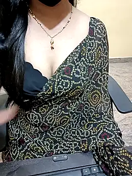 Snapshot of Nithya_05 chatting on November 2025 05:23:01 PM Nithya 05 online show from November 2025 05:23:01 PM