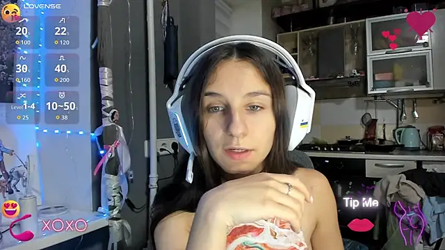  Nika Kik online show from November 2025 05:24:01 PM