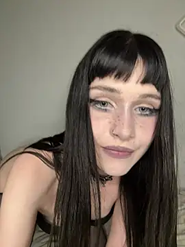 CherryCrystall online show from July 2026 05:15:02 PM
