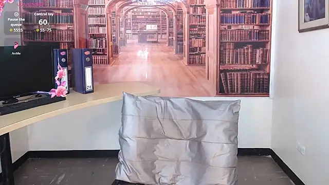 Snapshot of Catalella_Ar chatting on December 2025 03:22:02 AM Catalella Ar online show from December 2025 03:22:02 AM