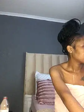 Nicole Liam  online show from October 2025 10:58:02 AM