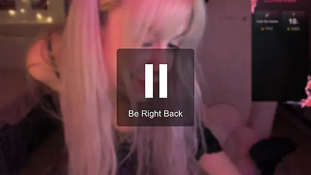 yourcutemouse online show from February 2026 03:59:01 PM