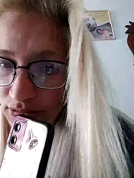 Snapshot of rusher27 chatting on September 2025 04:29:01 PM rusher27 online show from September 2025 04:29:01 PM