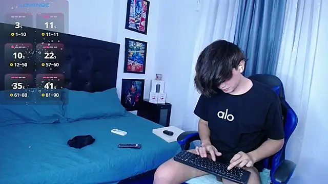 Snapshot of andyboy- chatting on November 2025 11:27:02 PM andyboy- online show from November 2025 11:27:02 PM