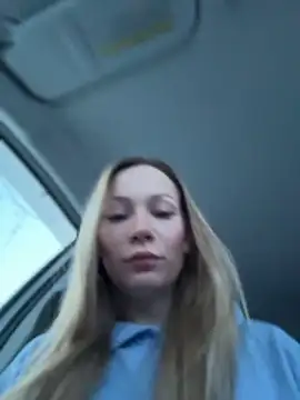 Snapshot of LavenderHot chatting on January 2026 02:47:01 AM LavenderHot online show from January 2026 02:47:01 AM