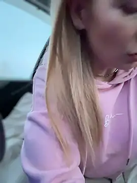 Snapshot of LavenderHot chatting on January 2026 02:28:02 AM LavenderHot online show from January 2026 02:28:02 AM