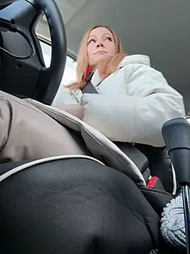 Snapshot of LavenderHot chatting on February 2026 02:21:01 AM LavenderHot online show from February 2026 02:21:01 AM