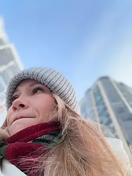 Snapshot of LavenderHot chatting on February 2026 02:11:01 AM LavenderHot online show from February 2026 02:11:01 AM