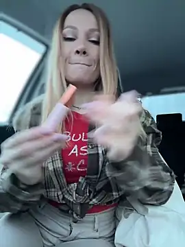 Snapshot of LavenderHot chatting on March 2026 01:19:01 AM LavenderHot online show from March 2026 01:19:01 AM