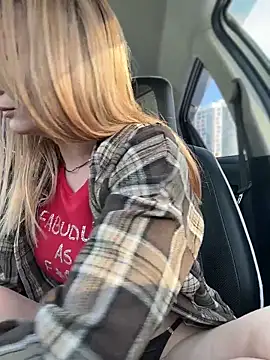 Snapshot of LavenderHot chatting on March 2026 05:08:02 AM LavenderHot online show from March 2026 05:08:02 AM