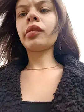 Snapshot of Violeta_12- chatting on April 2026 05:30:01 PM Violeta 12- online show from April 2026 05:30:01 PM