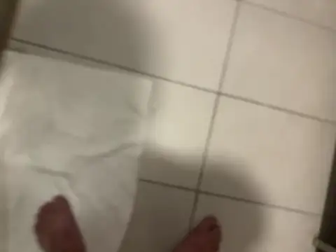 Snapshot of fatbelly112 chatting on December 2024 01:32:02 PM fatbelly112 online show from December 2024 01:32:02 PM