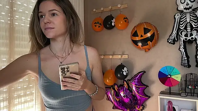 lucie mehott online show from October 2025 08:35:01 AM