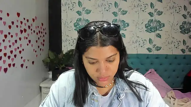 LindaBreeS online show from March 2025 02:37:01 PM