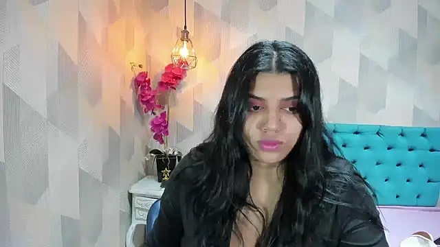 Snapshot of LindaBreeS chatting on July 2026 01:52:02 PM LindaBreeS online show from July 2026 01:52:02 PM