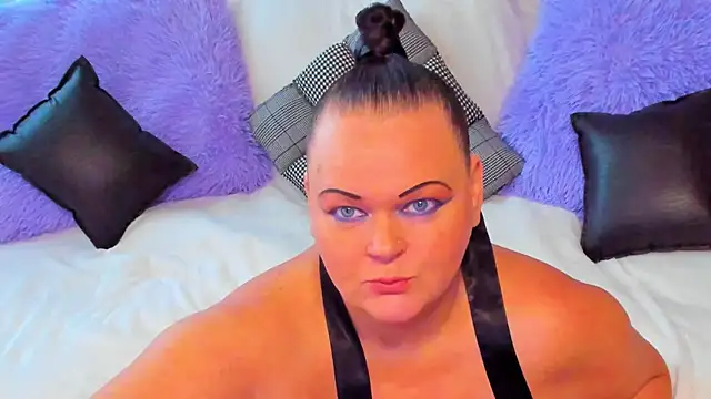 Snapshot of MilanaBiegert chatting on October 2025 08:56:02 AM MilanaBiegert online show from October 2025 08:56:02 AM