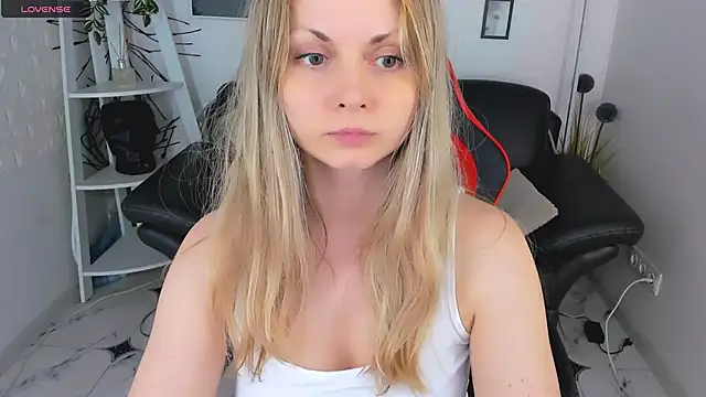 SmilingEmily  online show from February 2025 07:32:02 PM