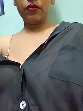Snapshot of sexyindi_couple chatting on July 2026 07:51:02 AM sexyindi couple online show from July 2026 07:51:02 AM