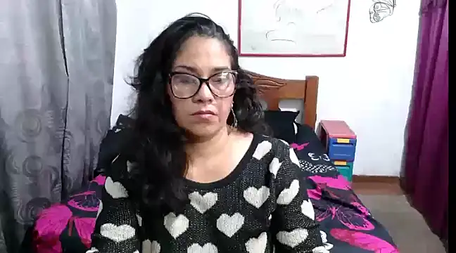 Mistresskloe01 online show from January 2025 03:06:01 PM