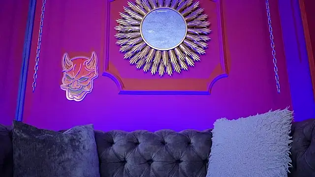 Julieta Russell online show from March 2026 12:11:01 PM