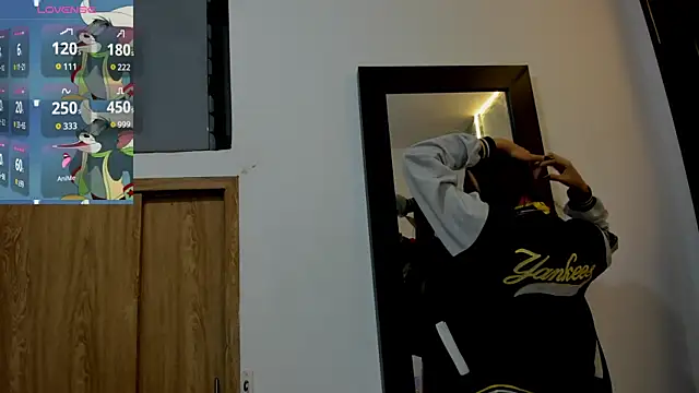 laurem-paulette online show from November 2025 12:42:01 PM