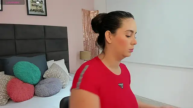 Snapshot of MadisonJenner chatting on February 2026 12:12:01 PM MadisonJenner online show from February 2026 12:12:01 PM