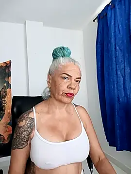 freyadevil333 online show from January 2026 12:42:01 PM