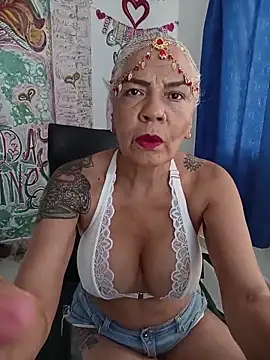 freyadevil333 online show from February 2026 09:44:01 PM