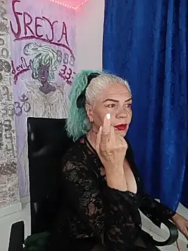 freyadevil333 online show from April 2026 05:03:02 AM