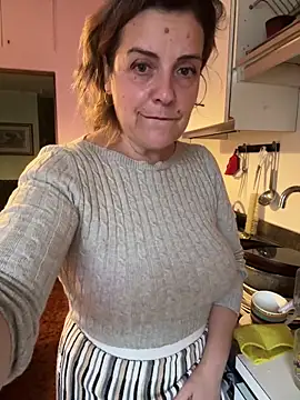 Snapshot of Sunbelxx chatting on October 2025 07:42:02 AM Sunbelxx online show from October 2025 07:42:02 AM