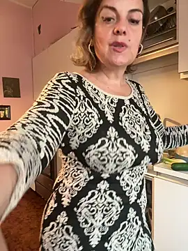 Snapshot of Sunbelxx chatting on October 2025 08:37:01 AM Sunbelxx online show from October 2025 08:37:01 AM