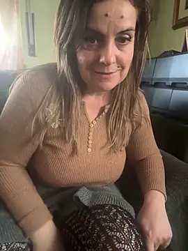 Snapshot of Sunbelxx chatting on November 2025 12:27:02 PM Sunbelxx online show from November 2025 12:27:02 PM