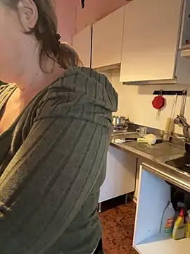 Snapshot of Sunbelxx chatting on December 2025 08:52:01 AM Sunbelxx online show from December 2025 08:52:01 AM