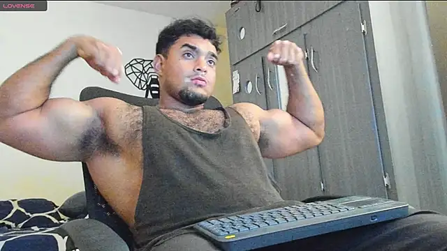 Snapshot of Big_furry_bear13 chatting on December 2024 07:36:01 PM Big furry bear13 online show from December 2024 07:36:01 PM