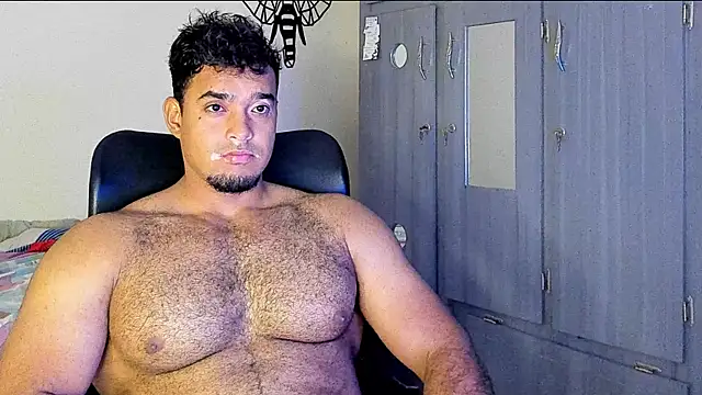 Snapshot of Big_furry_bear13 chatting on January 2025 06:24:01 AM Big furry bear13 online show from January 2025 06:24:01 AM