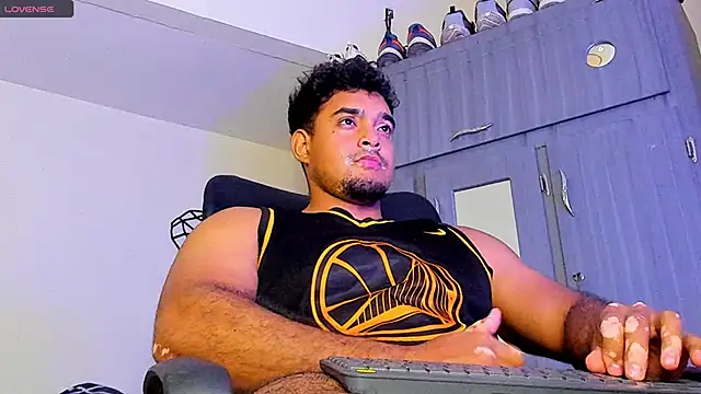 Snapshot of Big_furry_bear13 chatting on February 2025 04:29:01 AM Big furry bear13 online show from February 2025 04:29:01 AM