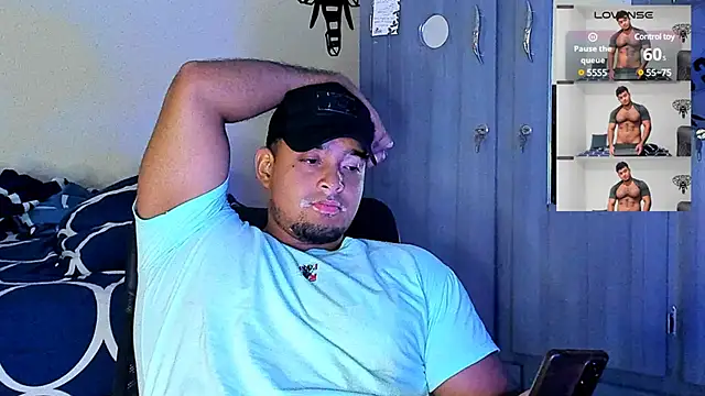 Snapshot of Big_furry_bear13 chatting on March 2025 07:02:02 AM Big furry bear13 online show from March 2025 07:02:02 AM