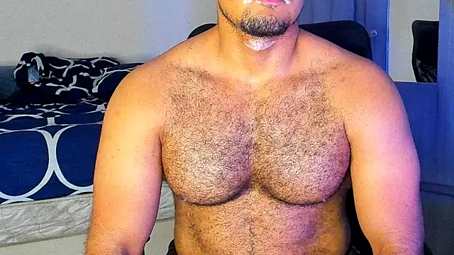 Snapshot of Big_furry_bear13 chatting on March 2025 07:40:02 AM Big furry bear13 online show from March 2025 07:40:02 AM