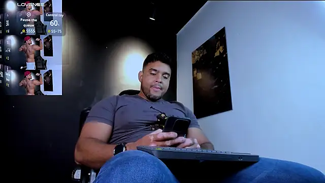 Big furry bear13 online show from April 2026 06:19:01 AM