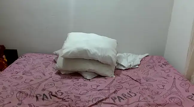 Snapshot of Sweet_bigass chatting on December 2024 03:19:01 AM Sweet bigass online show from December 2024 03:19:01 AM