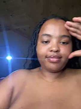 Snapshot of Linahlove chatting on March 2025 07:07:02 PM Linahlove online show from March 2025 07:07:02 PM