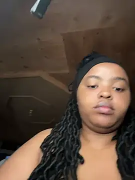 Snapshot of Linahlove chatting on March 2025 07:18:01 AM Linahlove online show from March 2025 07:18:01 AM